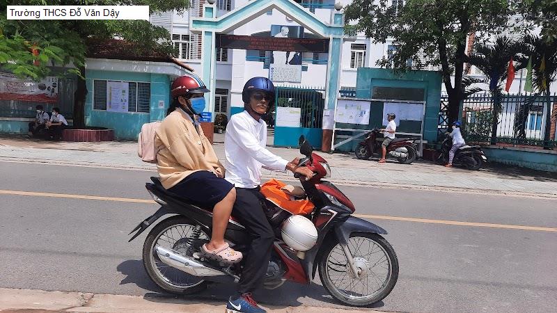Trường THCS Đỗ Văn Dậy
